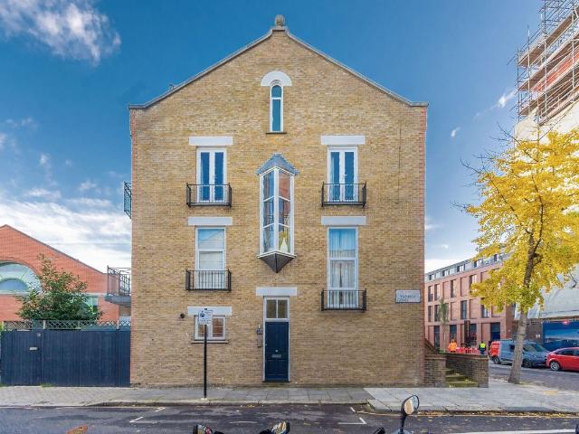 Tadema Road, Lots Road, London SW10, 3 bed flat to rent, £4,117 pcm | PrimeLocation
