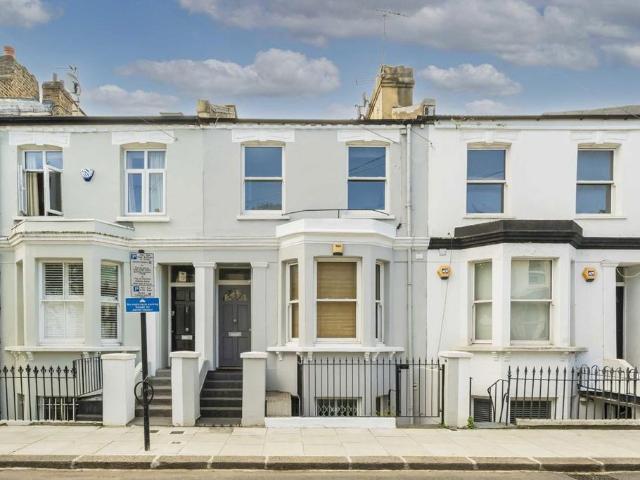Tadmor Street, London W12 2 bed flat to rent £2,750 pcm £635 pw