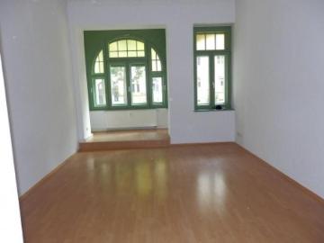 TAGESLICHTBAD WANNE/DUSCHE GÄSTE WC SÜD WEST BALKON TIEFGARAGE SONNIGER GRÜNER INNENHOF !