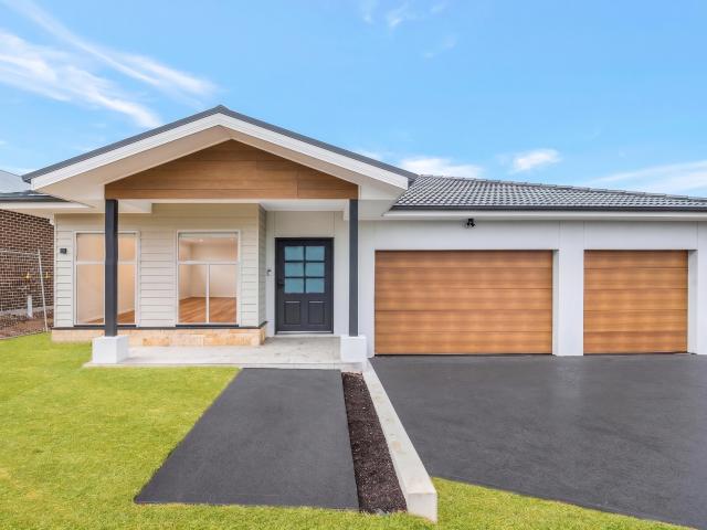 Tahmoor 13 Crispe Street