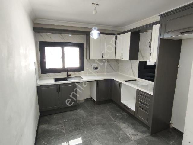 Tahsin Yazıcı Mahallesi 3+1 Yeni Bina Doğalgazlı Ebeveyn Banyolu