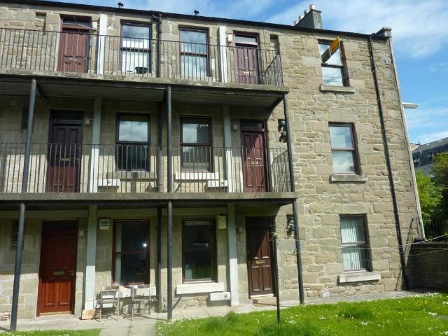 Taits Lane, Dundee, DD2 2 bed flat to rent £750 pcm £173 pw