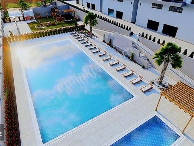 Takasa Açık ! Çakmak'da 3.5+1 / 190 M² Havuzlu Ultra Lüks Daire