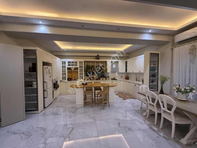 Takbaş Mevkinde Satılık Lüks Villa