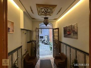 TAKSİM MERKEZ'DE ANAHTAR TESLİM RUHSATLI AKTİF OTEL İŞLETMESİ