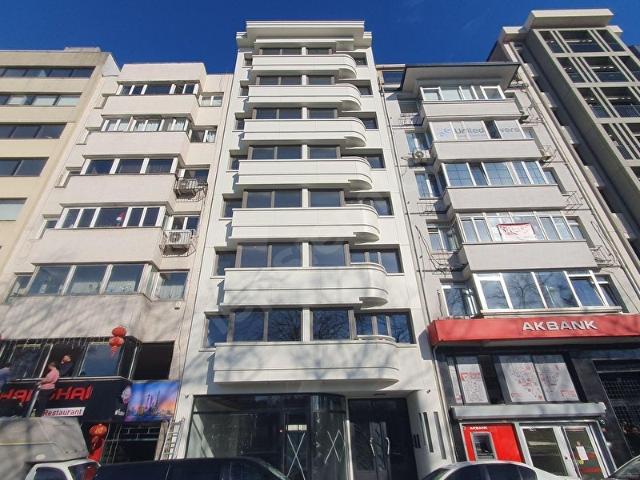 TAKSİM, GÜMÜŞSUYU, METE CAD YENİ BİNADA, DENİZ MANZARALI, 220 m YENİ DAİRE