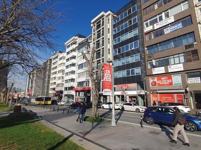 TAKSİM, GÜMÜŞSUYU, METE CAD YENİ BİNADA, DENİZ MANZARALI, 220 m YENİ DAİRE