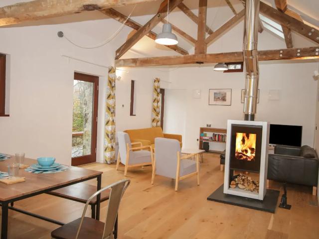 Talwrn LL77, 2 bed detached bungalow to rent, £1,350 pcm | PrimeLocation