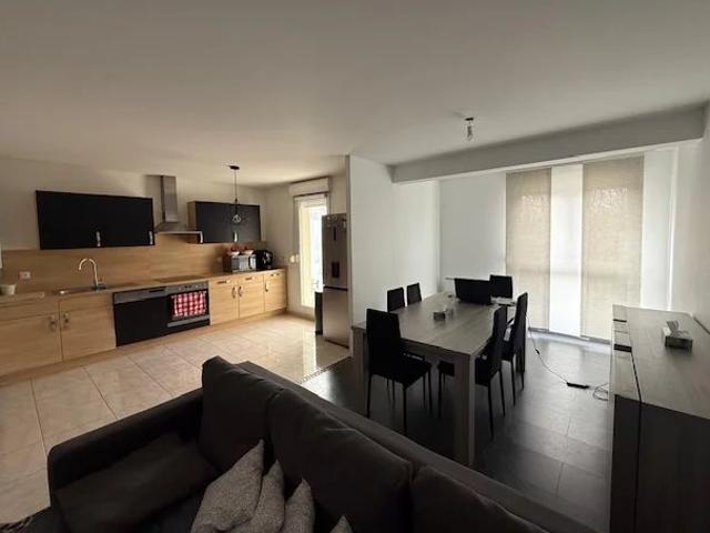 TALANGE: Bel appartement F3 avec garage et terrasse