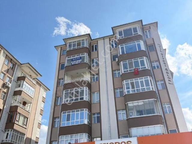 Talas Bahçelievler Mahallesinde Atatürk Bulvarında Kiralık Dair