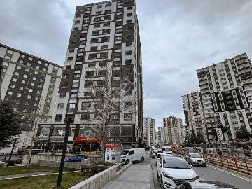 Talas Da Cadde Üstü Sıfır Degerınde Genış Daire