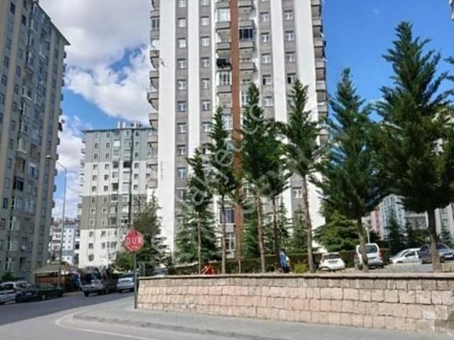 Talas Mevlana Anayurtta İçi Yapılı 145 M² Temiz Daire