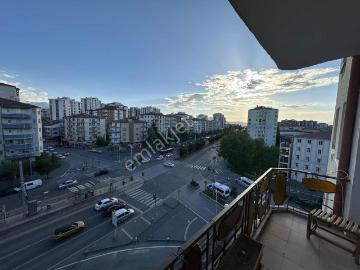 Talas'ın Kalbinde Mükemmel Konumlu Satılık Ara Kat 3+1 Daire