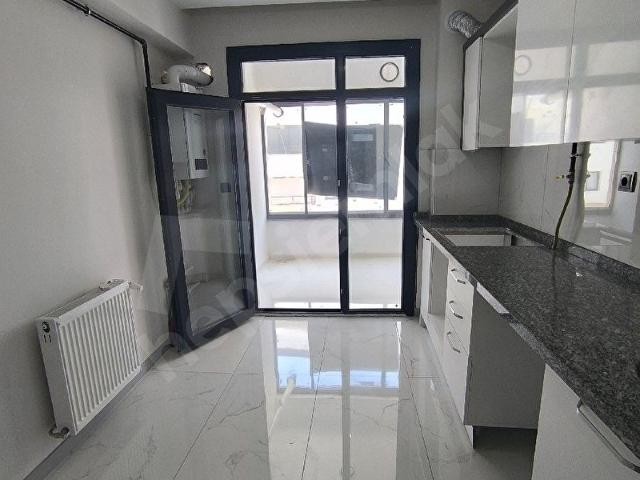 Talas'ta ebeveyn banyolu temiz sıfır 2.5+1 kiralık daire