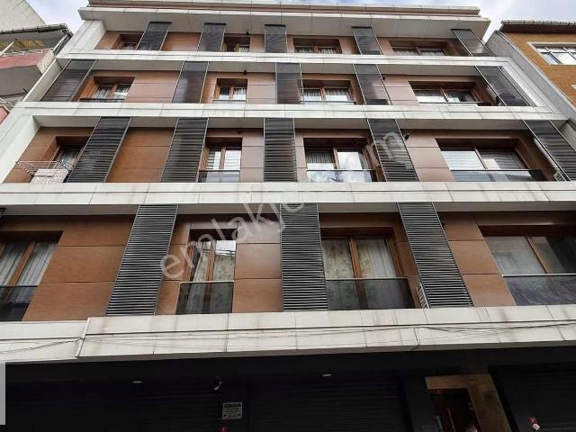 Talatpaşa Caddesine 3.üncü Bina Satılık Boş 2+1 Daire