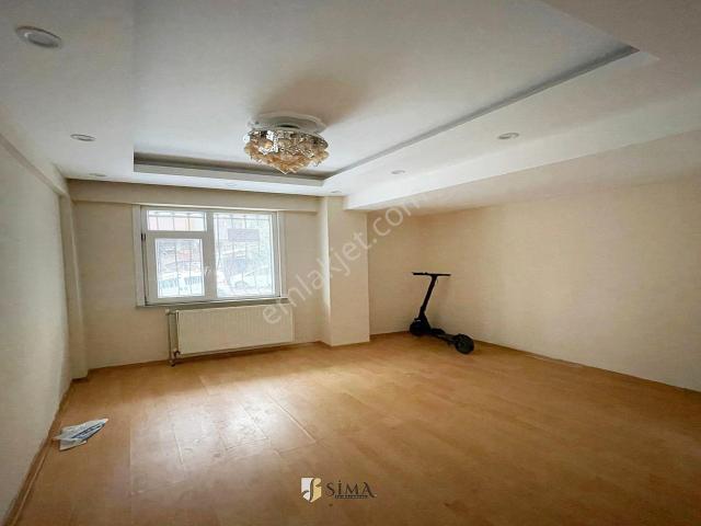 Talatpaşa Mahallesi Aile Binasında 1+1 Kiralık Daire