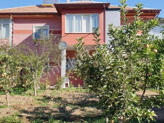Talatpaşada Full Yapılı Süper Lüks Bahçeli Müstakil Ev