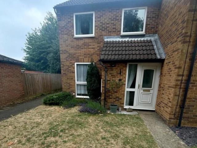 Talbot Close, Banbury OX16, 3 bed end terrace house to rent, £1,395 pcm | PrimeLocation