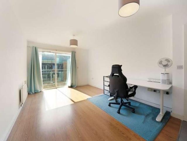 Talbot Close, Mitcham, CR4