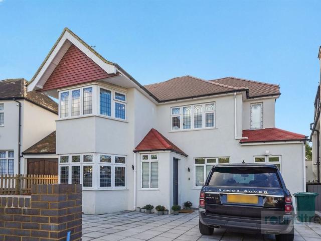 Talbot Crescent, Hendon NW4, 5 bed detached house to rent, £7,500 pcm | PrimeLocation