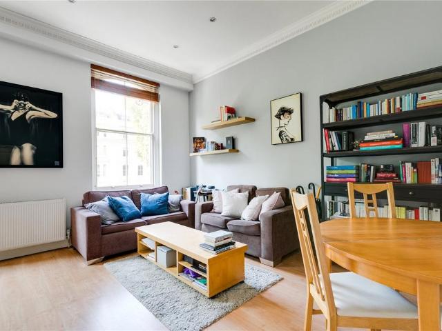 Talbot Square, London, W2 2 bed apartment to rent £2,750 pcm £635 pw
