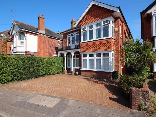 Talbot Road, Bournemouth BH9 6 bed property to rent £2,750 pcm £635 pw