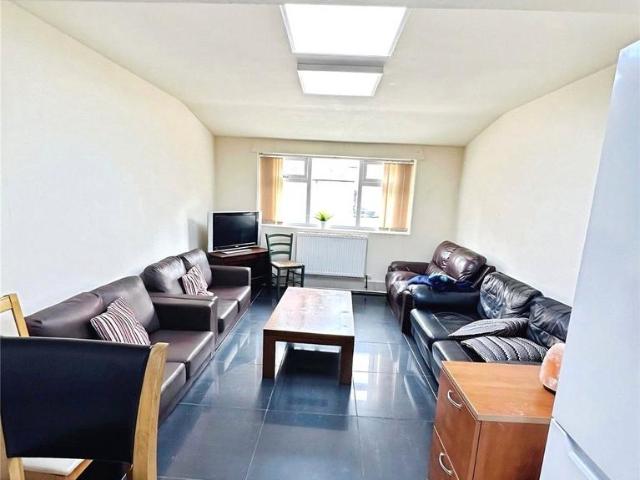 Talbot Road, Fallowfield, Manchester. 8 bed house to rent £550 pcm £127 pw