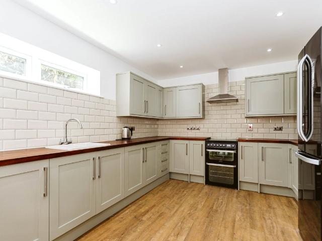 Talbot Road, Knowle, Bristol BS4, 4 bed shared accommodation to rent, £2,700 pcm | PrimeLocation