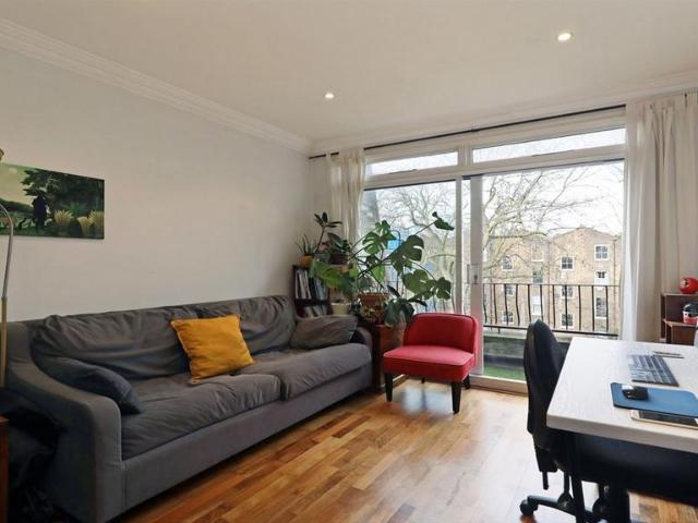 Talbot Road, London W2 1 bed flat to rent £2,700 pcm £623 pw