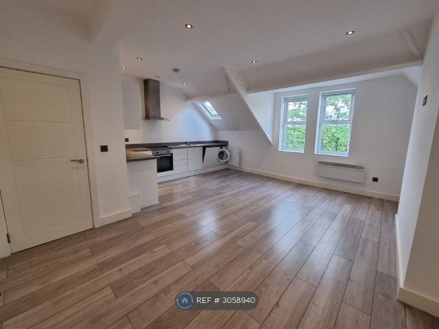 Talbot Road, Old Trafford, Manchester M16, 2 bed flat to rent, £1,200 pcm | PrimeLocation