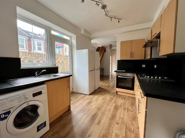 Talbot Road, Southsea 4 bed terraced house to rent £2,150 pcm £496 pw