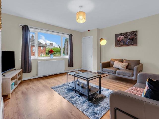 TALBOT VIEW, Leeds 4 bed house to rent £1,855 pcm £428 pw