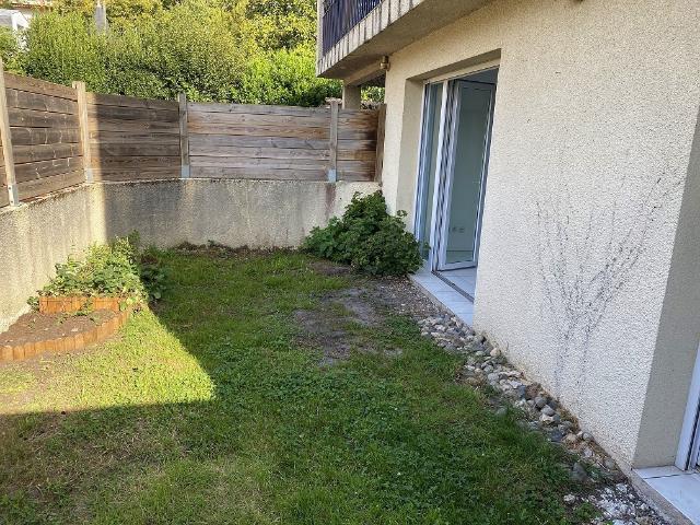 TALENCE A 550 M DE FORUM TRAM B AGREABLE T2 MEUBLE AVEC JARDINET