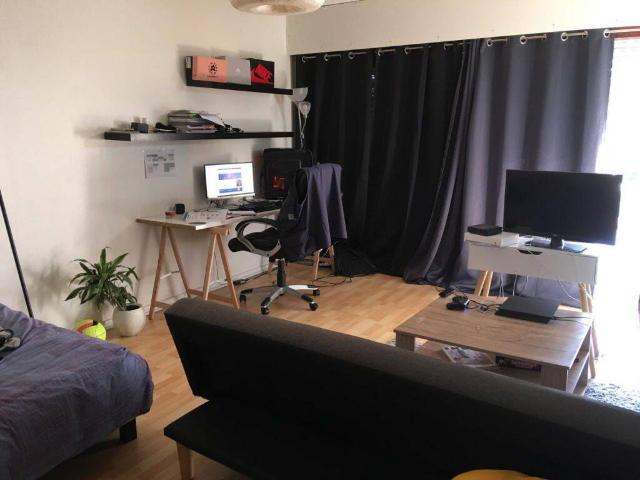 TALENCE BAGATELLE appartement d'une pièce principale avec balco
