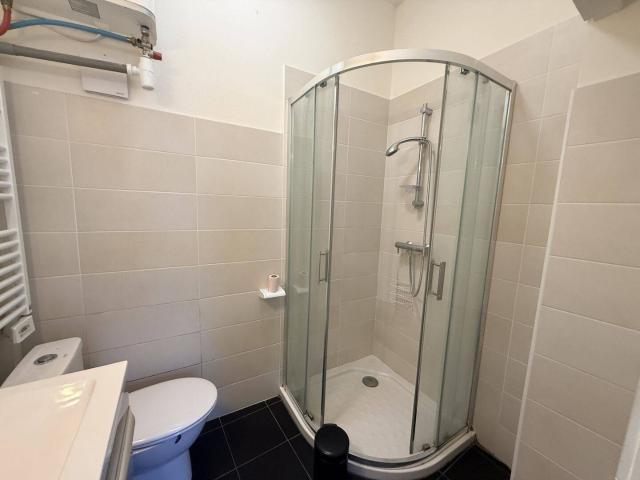 TALENCE ROUSTAING STUDIO de 18m2 + cellier buanderie dans peti