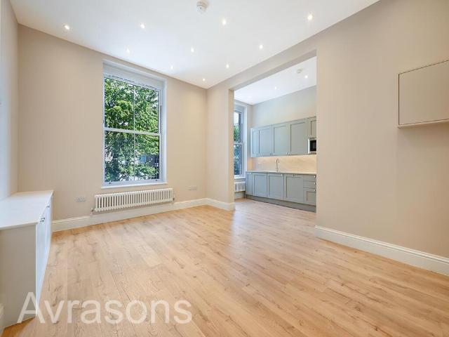 Talfourd Road, Camberwell, London 3 bed flat to rent £3,250 pcm £750 pw