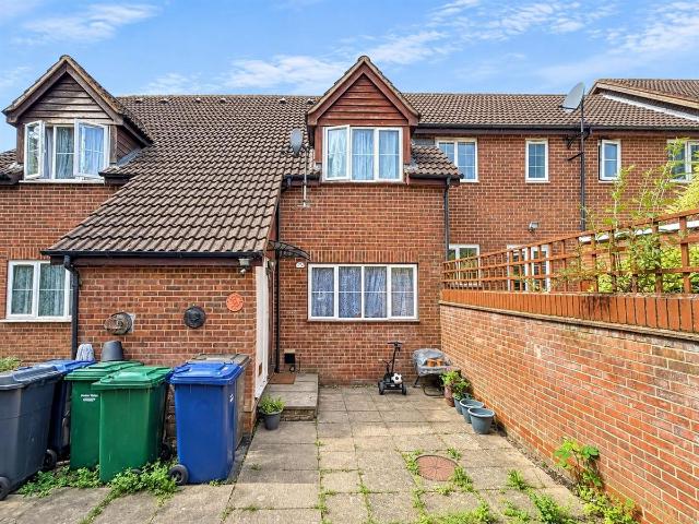 Talgarth Walk, London NW9, 1 bed terraced house to rent, £1,575 pcm | PrimeLocation