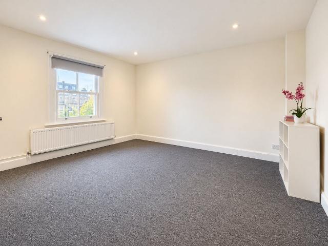 Talgarth Road, London W14, 1 bed flat to rent, £2,201 pcm | PrimeLocation