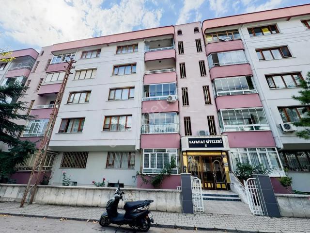Talha Tozduman'dan Meram Melikşah Bakımlı Kiralık 4+1 Daire