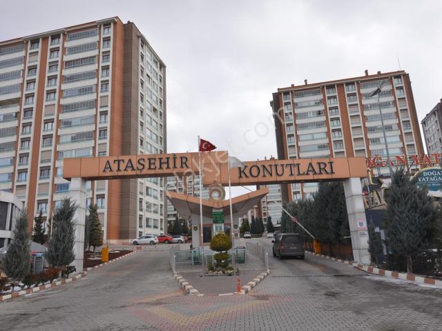 Talha Tozduman'dan Novada Yanı Ataşehir St. 4+1 Arakat Kiralık
