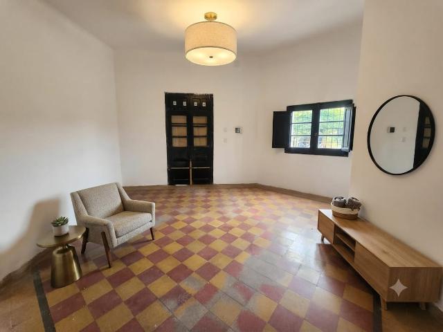 TALLERES OESTE PANAHOLMA 1694 CASA + LOCAL EN ALQUILER