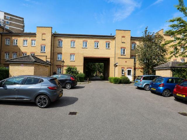 Tallis Court, Kidman Close, Gidea Park RM2, 2 bed flat to rent, £1,600 pcm | PrimeLocation