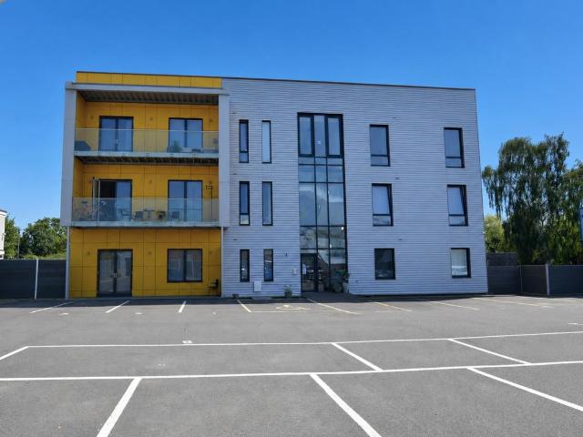 Tallon Road, Hutton CM13, 2 bed flat to rent, £1,700 pcm | PrimeLocation
