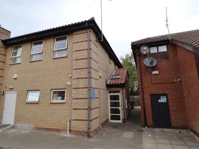 Tallou Court, Bury St Edmunds, Moreton Hall, Bury St Edmunds IP32, 1 bed flat to rent, £895 pcm | PrimeLocation