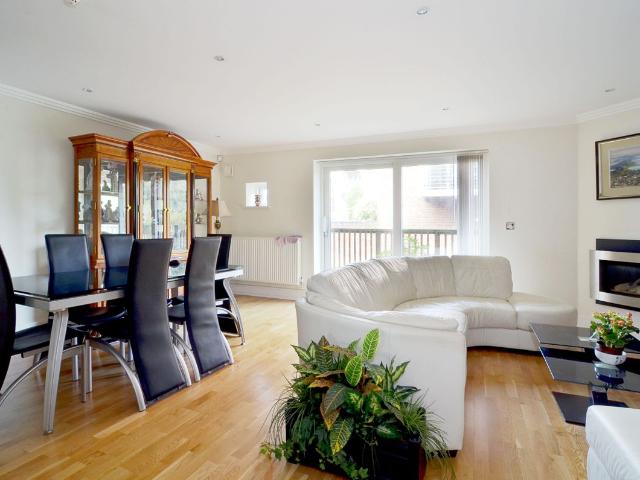Tallow Road, Brentford TW8, 5 bed terraced house to rent, £4,250 pcm | PrimeLocation