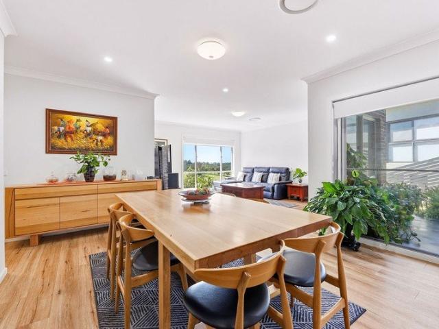 TALLOWOOD COMMUNITY PEACEFUL OVER 55s LIFESTYLE OFFERS A MODERN RESIDENCE WITH BRIGHT INTERIORS & EASY CARE LIVING, ONLY MOMENTS FROM THE VILLAGE
