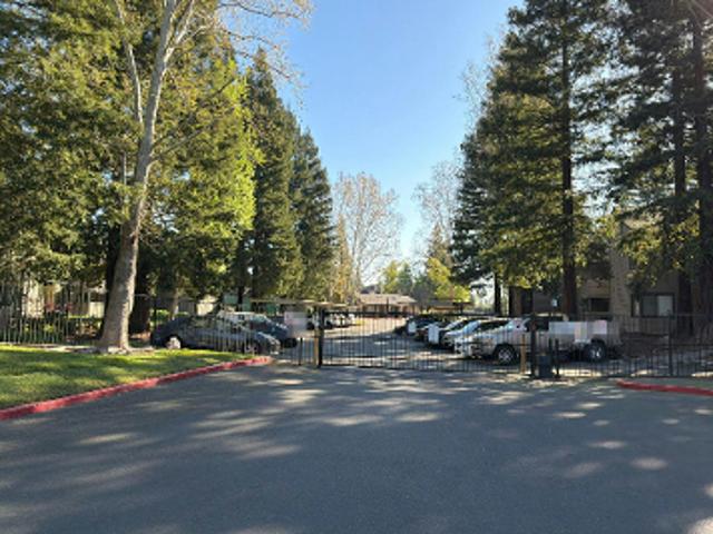 Tallyho Dr Apt 159