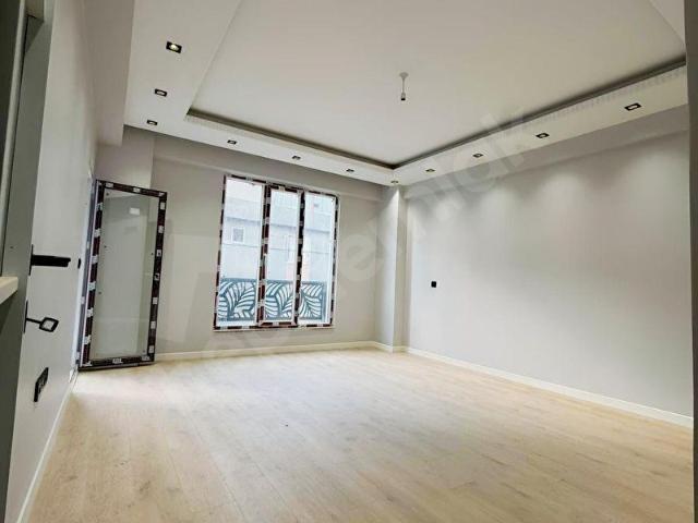 KREDİYE UYGUN 2+1 MERKEZİ KONUMDA SIFIR DAİRE