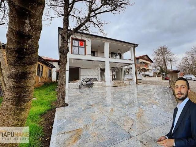 Tapuhane Yasir Yüksek'ten Merkezde Müstakil Ev Ve İş Yeri