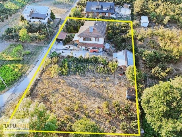 Tapuhaneden Büyükdere'de 2 Katlı Müstakil Ev 1655m2 Arsa İçinde